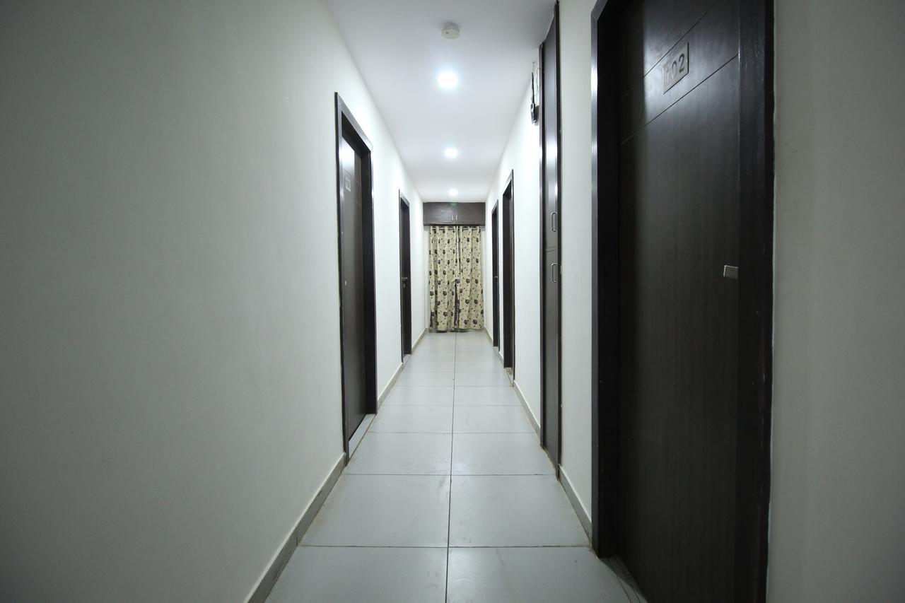 New Rajdhani Hotel 巴罗达 外观 照片