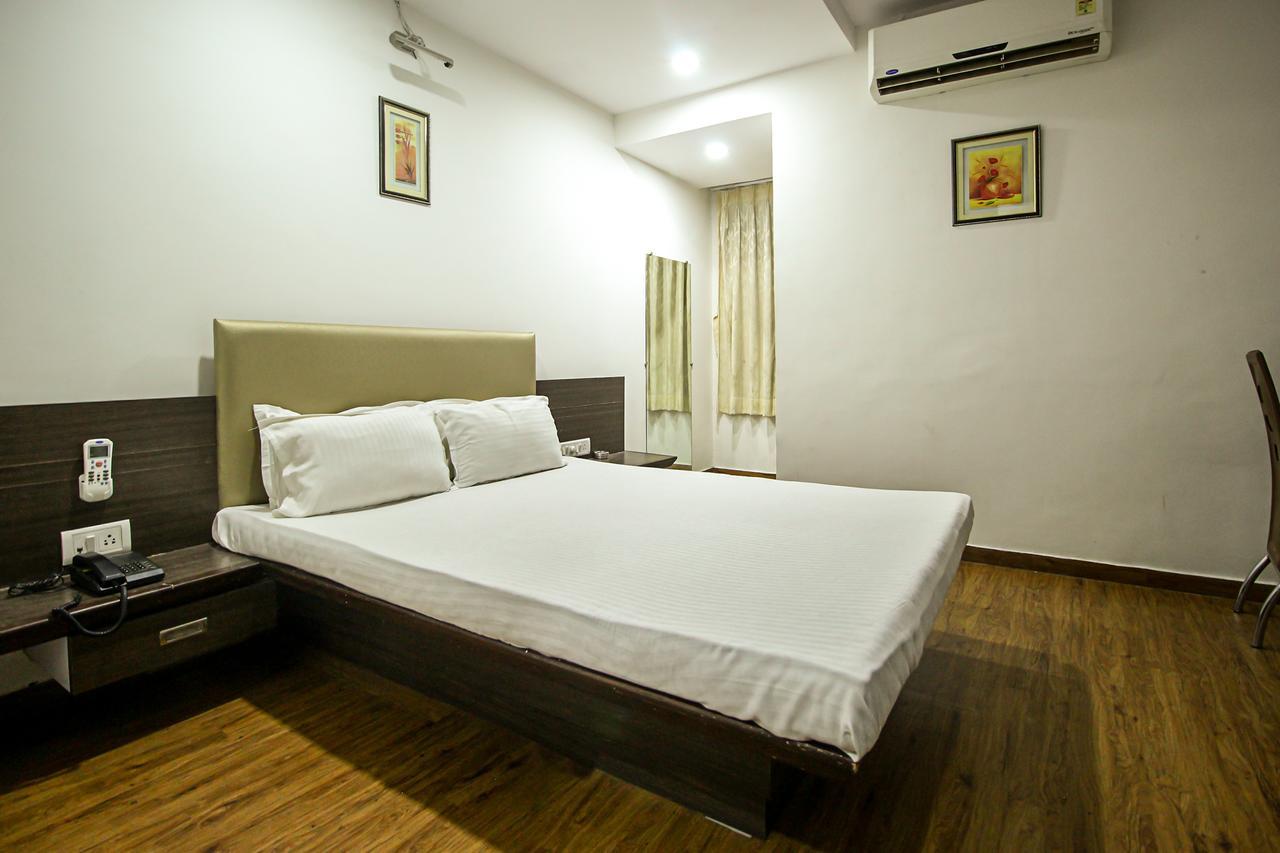 New Rajdhani Hotel 巴罗达 外观 照片