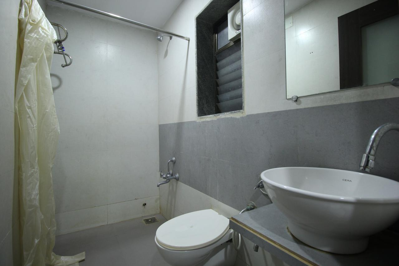 New Rajdhani Hotel 巴罗达 外观 照片