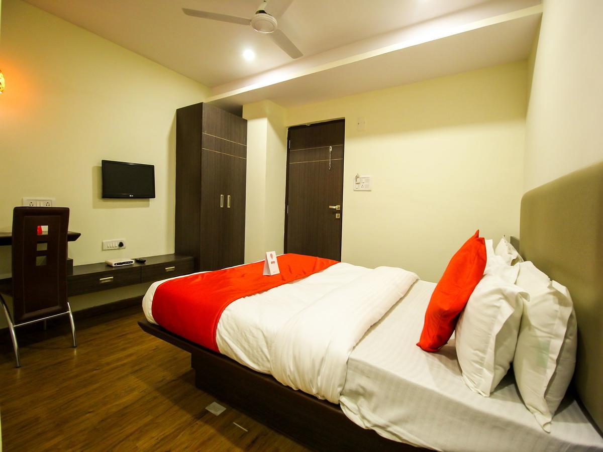 New Rajdhani Hotel 巴罗达 外观 照片