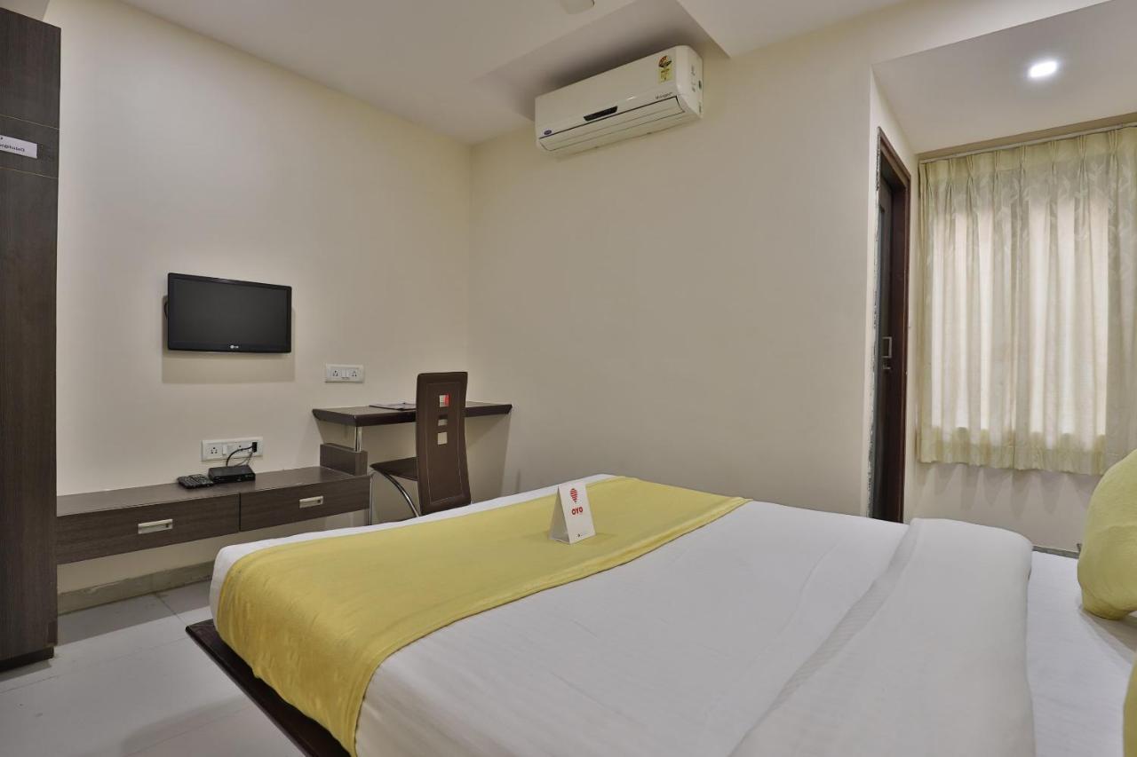 New Rajdhani Hotel 巴罗达 外观 照片