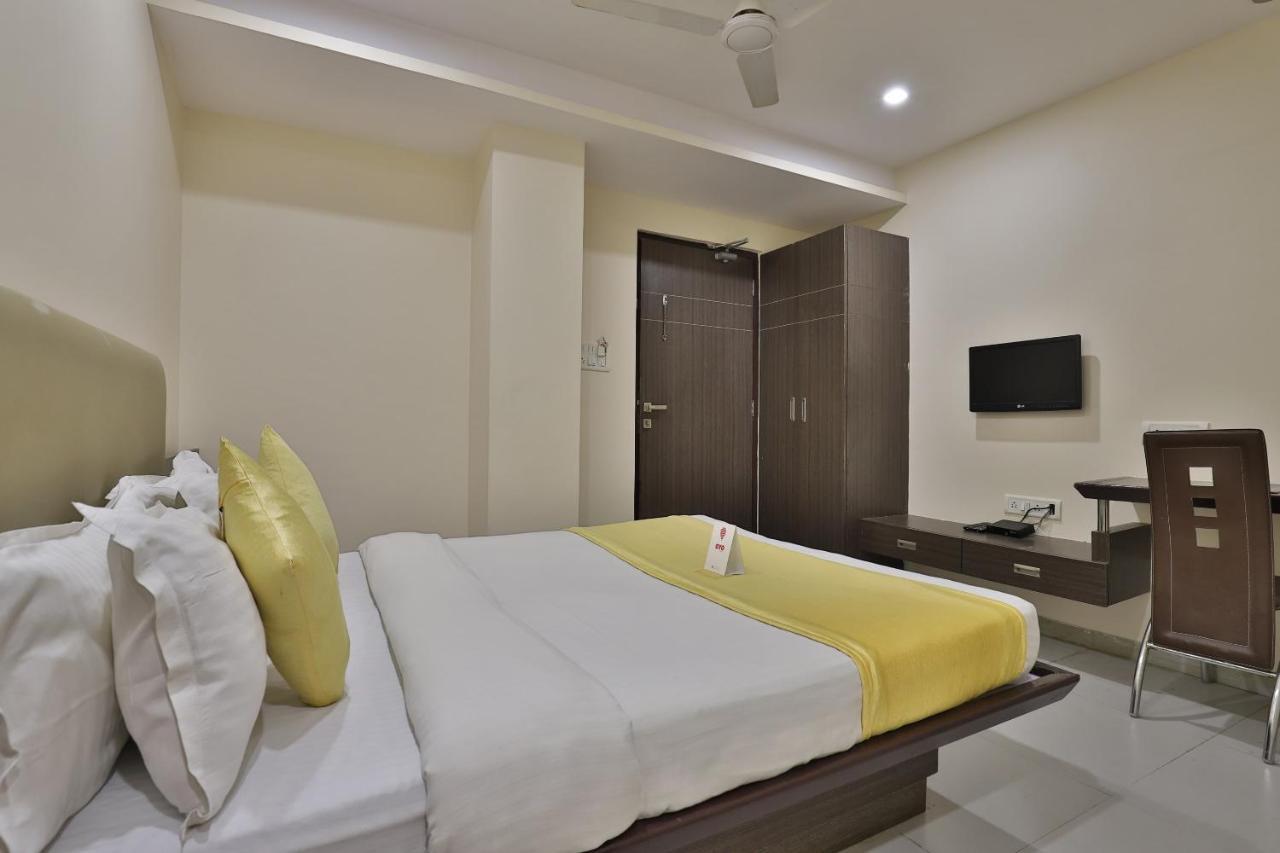 New Rajdhani Hotel 巴罗达 外观 照片