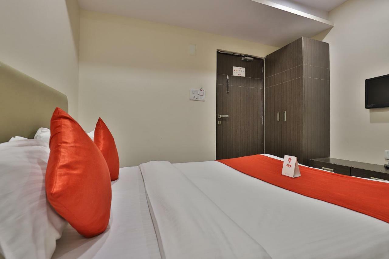 New Rajdhani Hotel 巴罗达 外观 照片